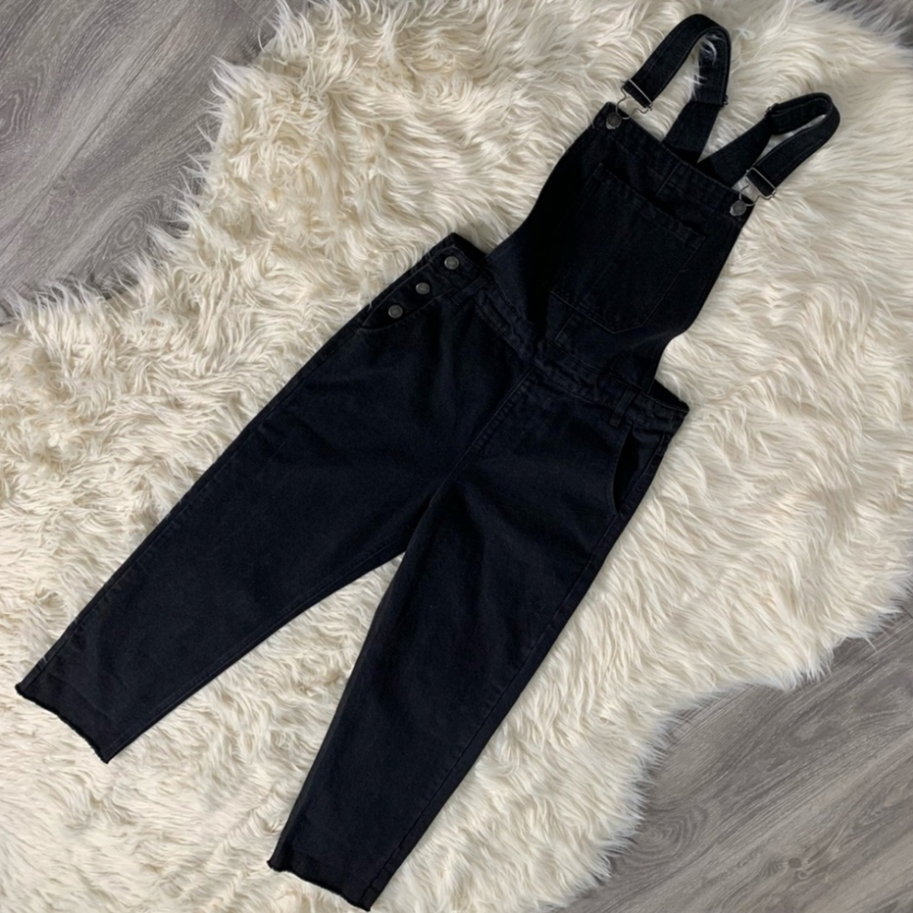 NWOT URBAN BLISS STRAIGHT LEG OVERALL